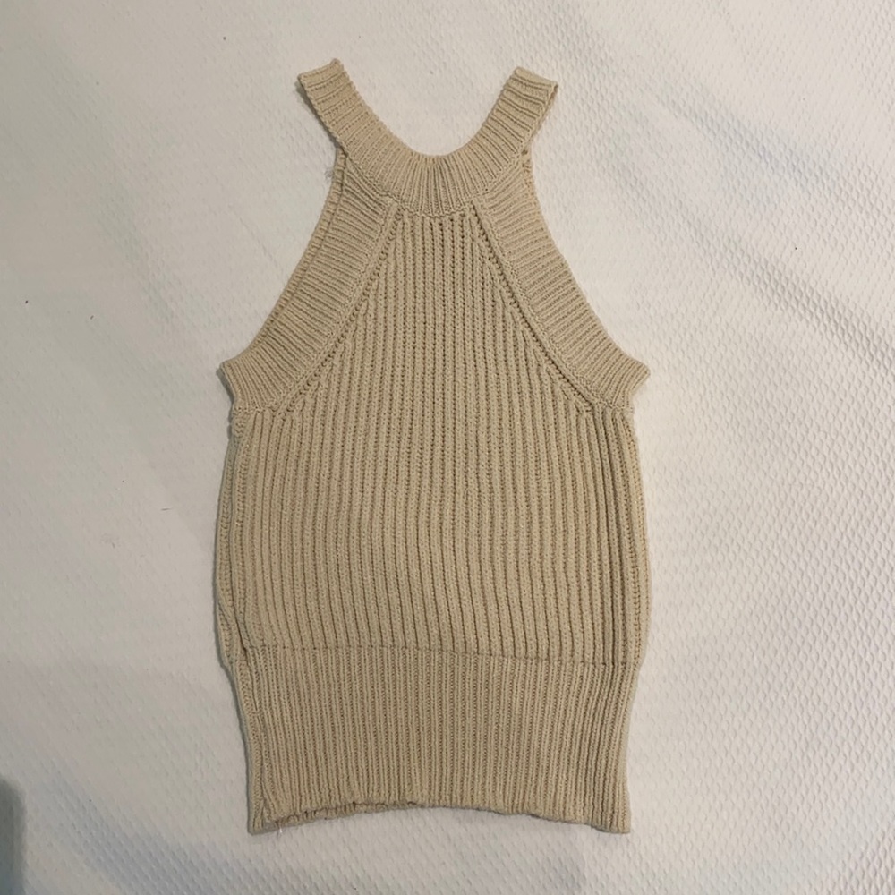 Brandy Melville Creme crop top